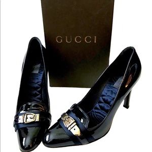 Gucci Closed Toed•Buckled Pumps